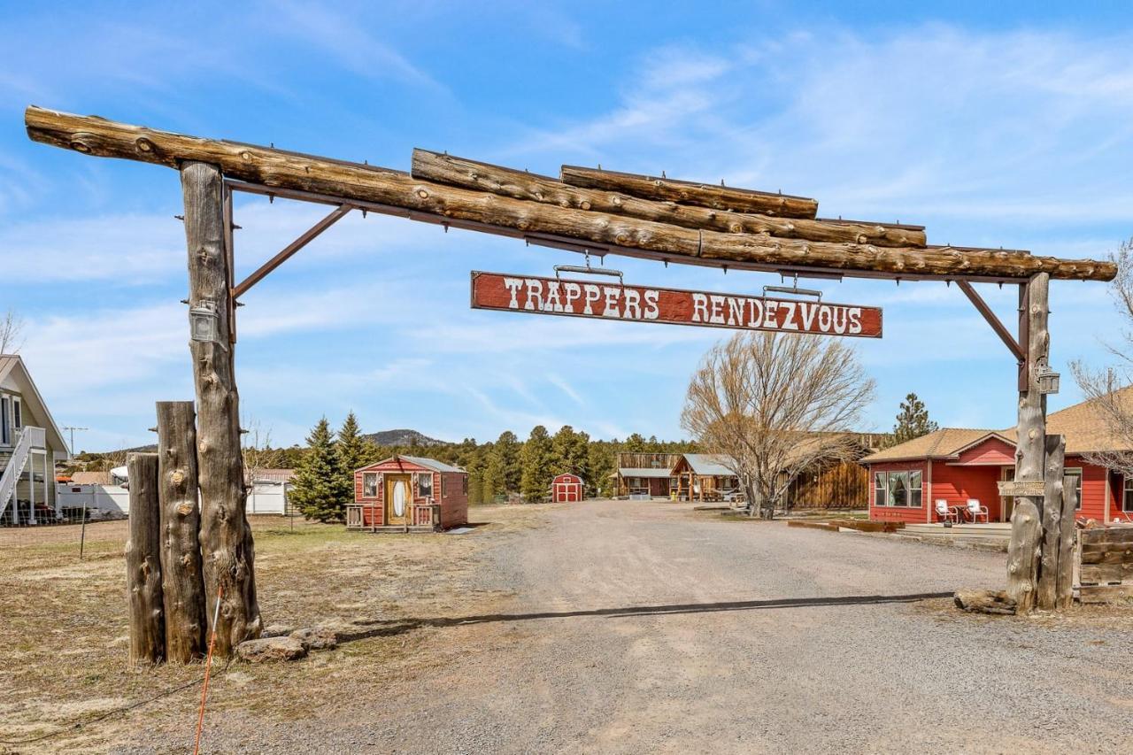 Trapper'S Rendezvous Bed & Breakfast Williams Exterior photo
